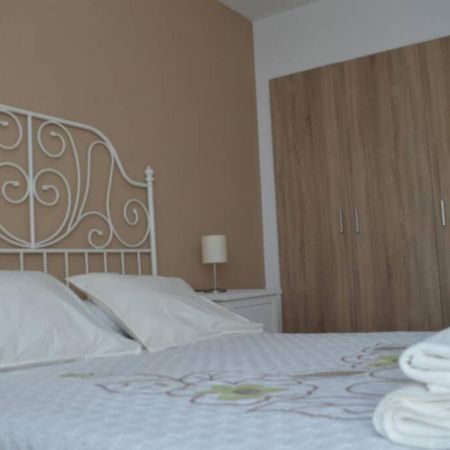 Apartamento turístico FARO DE LUNO San Vicente De La Barquera Exterior foto